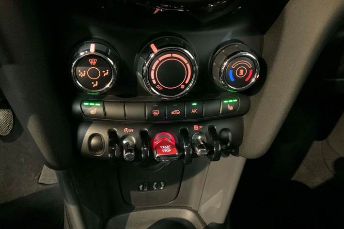 Hvid Mini Cooper fra 2016