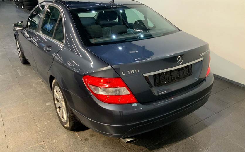 Mercedes C180