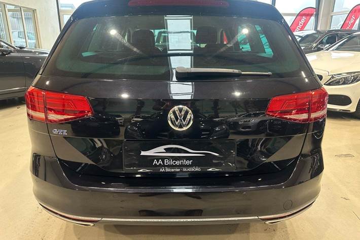 Sort VW Passat fra 2018