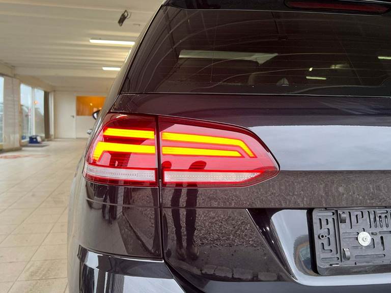 VW Golf VII 1,5 TSi 150 Highline Variant DSG