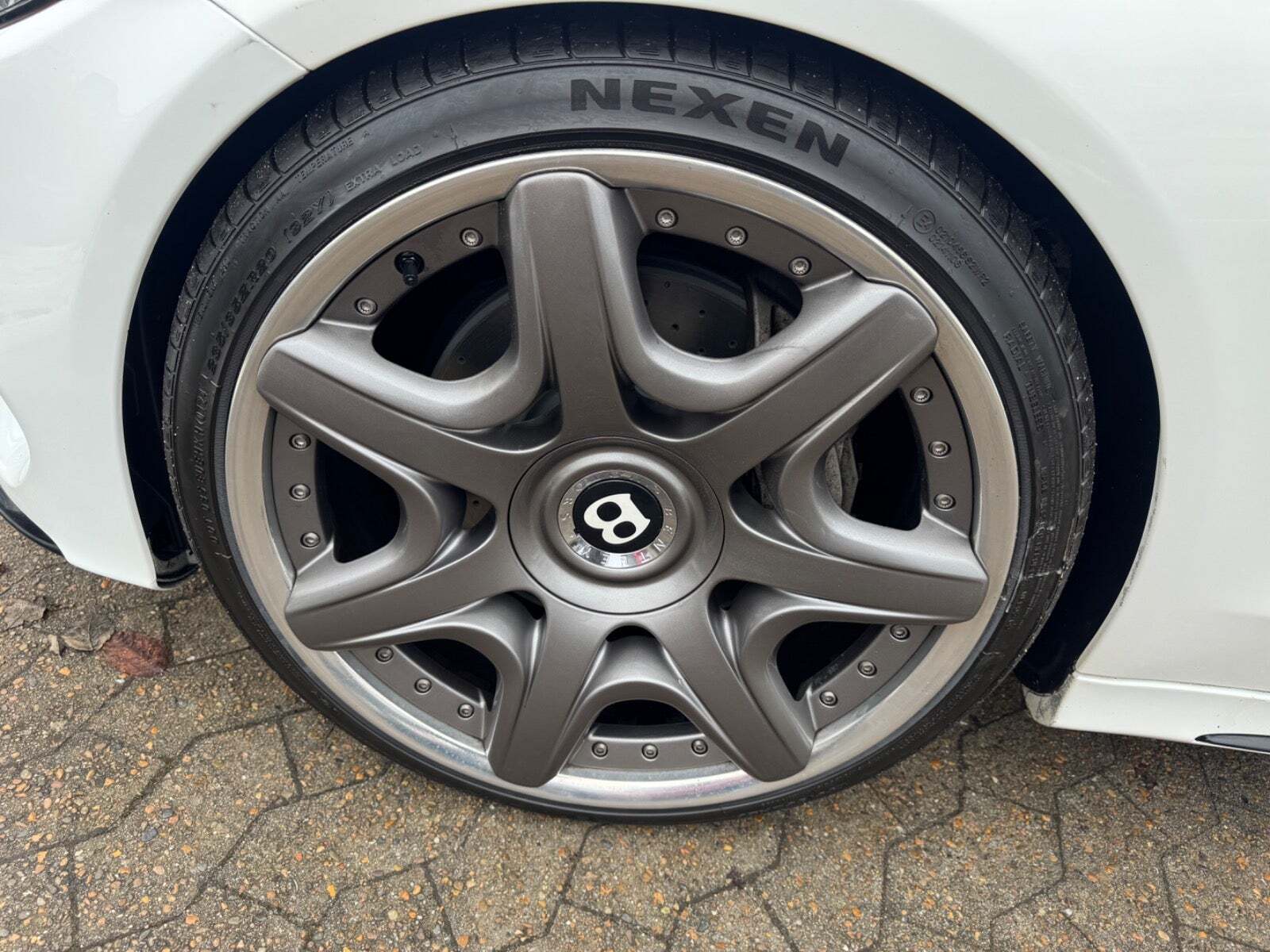 Hvid Mercedes C400 fra 2016