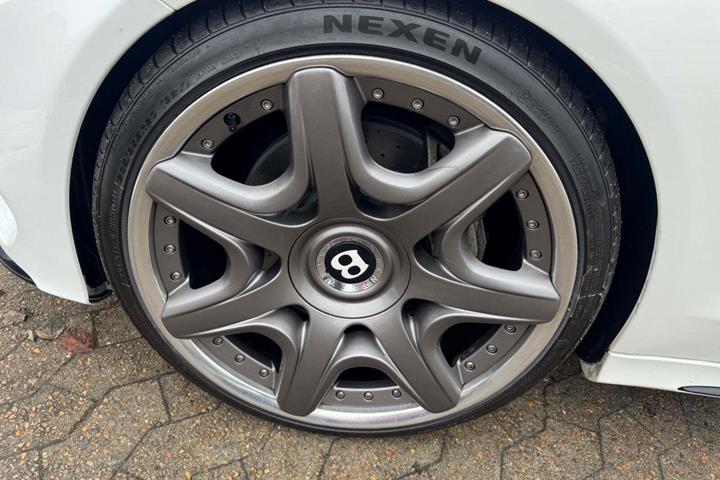 Hvid Mercedes C400 fra 2016
