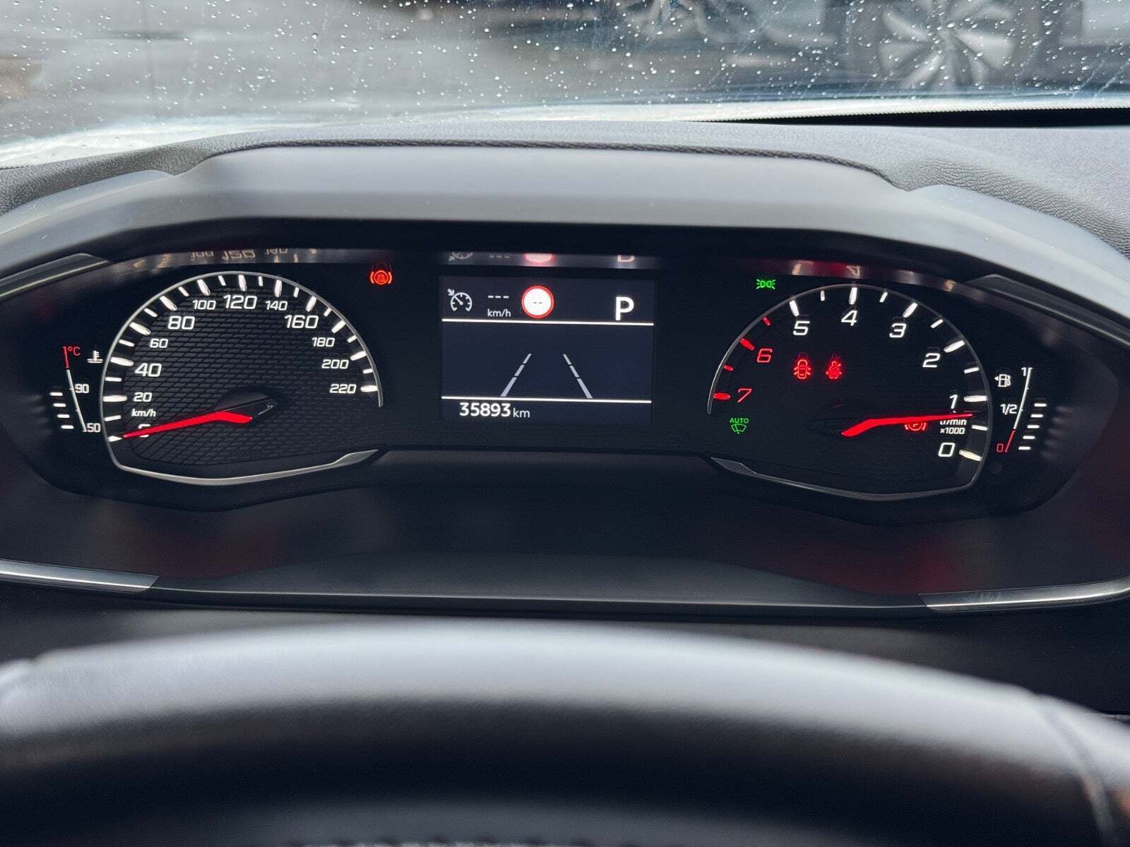 Hvid Peugeot 208 fra 2021