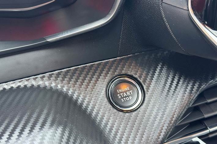 Hvid Peugeot 208 fra 2021