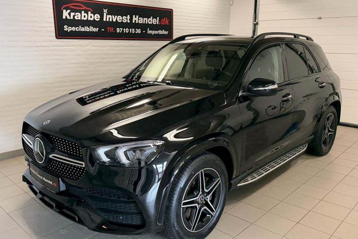 Sort Mercedes GLE350 de fra 2022 set udefra