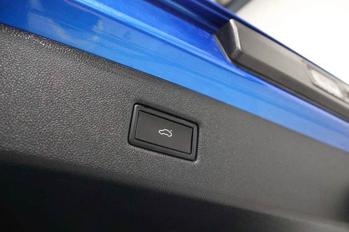 Blå Ford Explorer fra 2024