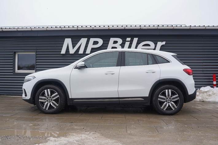 Hvid Mercedes EQA250+ fra 2024