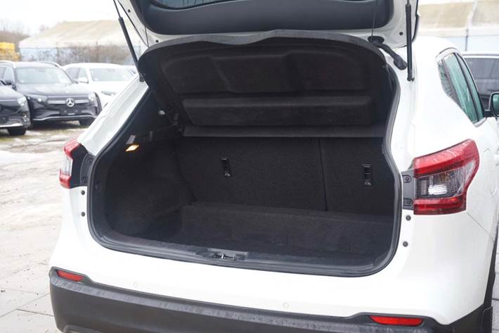 Hvid Nissan Qashqai fra 2018