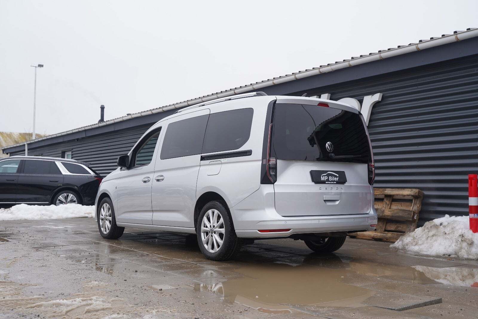 Sølv VW Caddy Maxi fra 2023