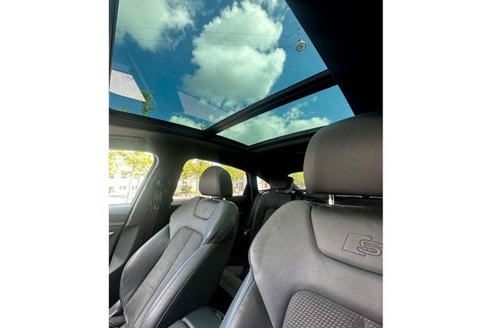 Sort Audi e-tron fra 2021