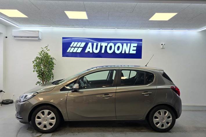 Beige Opel Corsa fra 2015