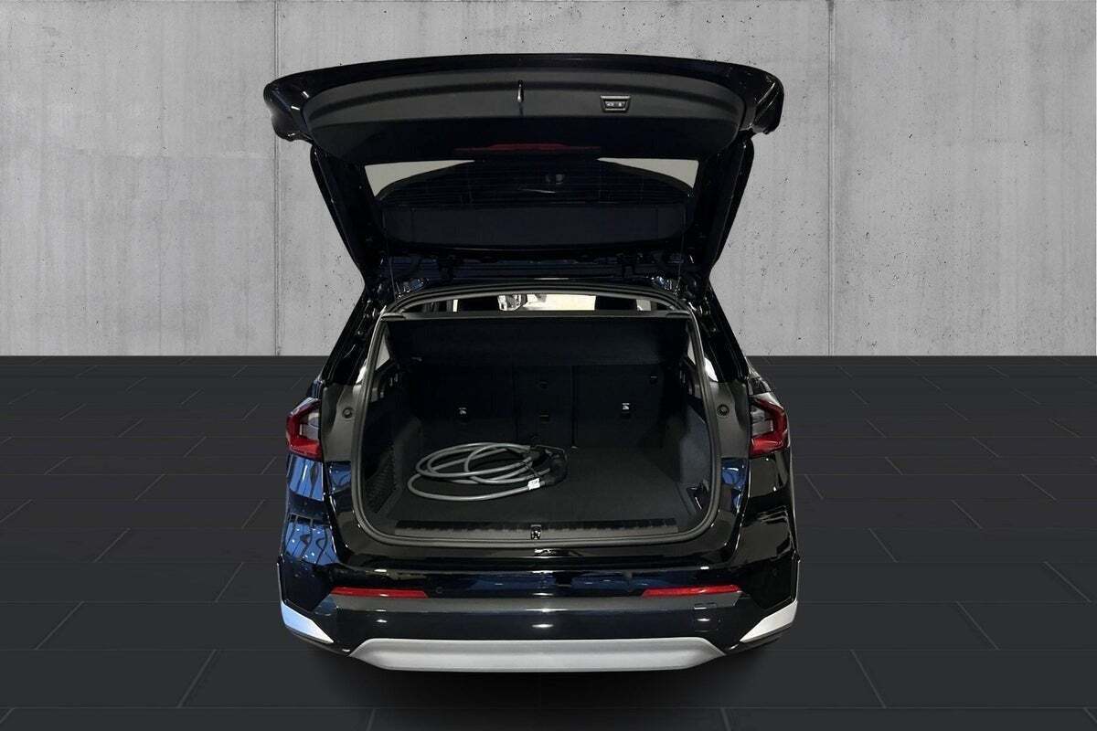 Sort BMW iX1 fra 2025