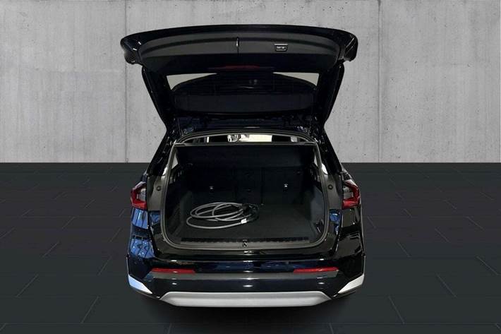 Sort BMW iX1 fra 2025