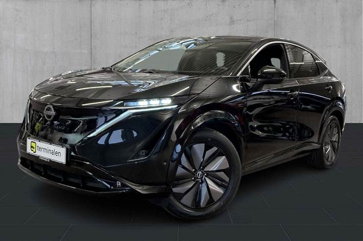 undefined Nissan Ariya fra 2025 set udefra
