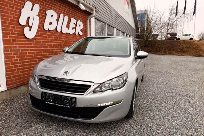 Sølv Peugeot 308 fra 2016