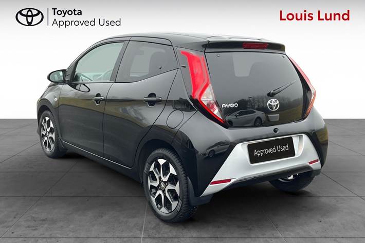 Sort Toyota Aygo fra 2019