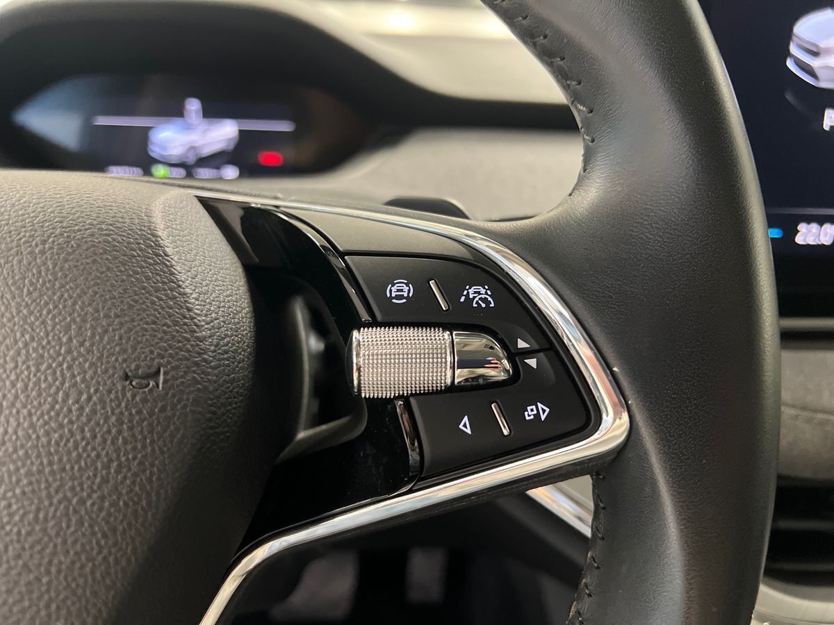 Grå Skoda Enyaq fra 2023