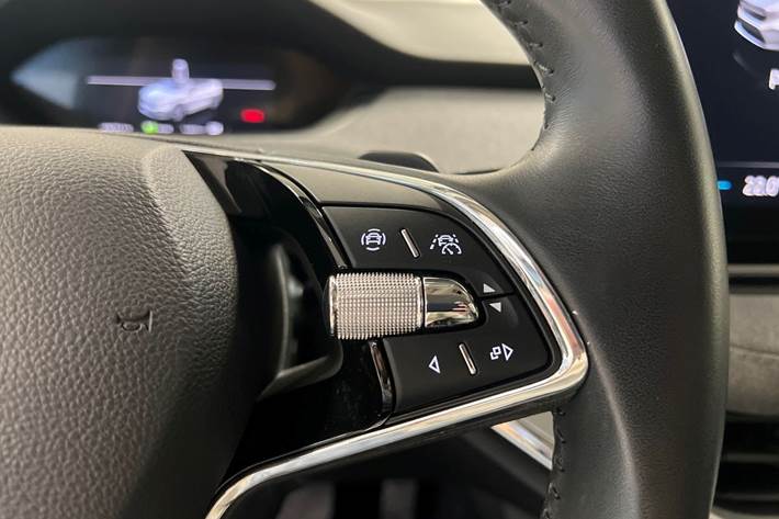 Grå Skoda Enyaq fra 2023