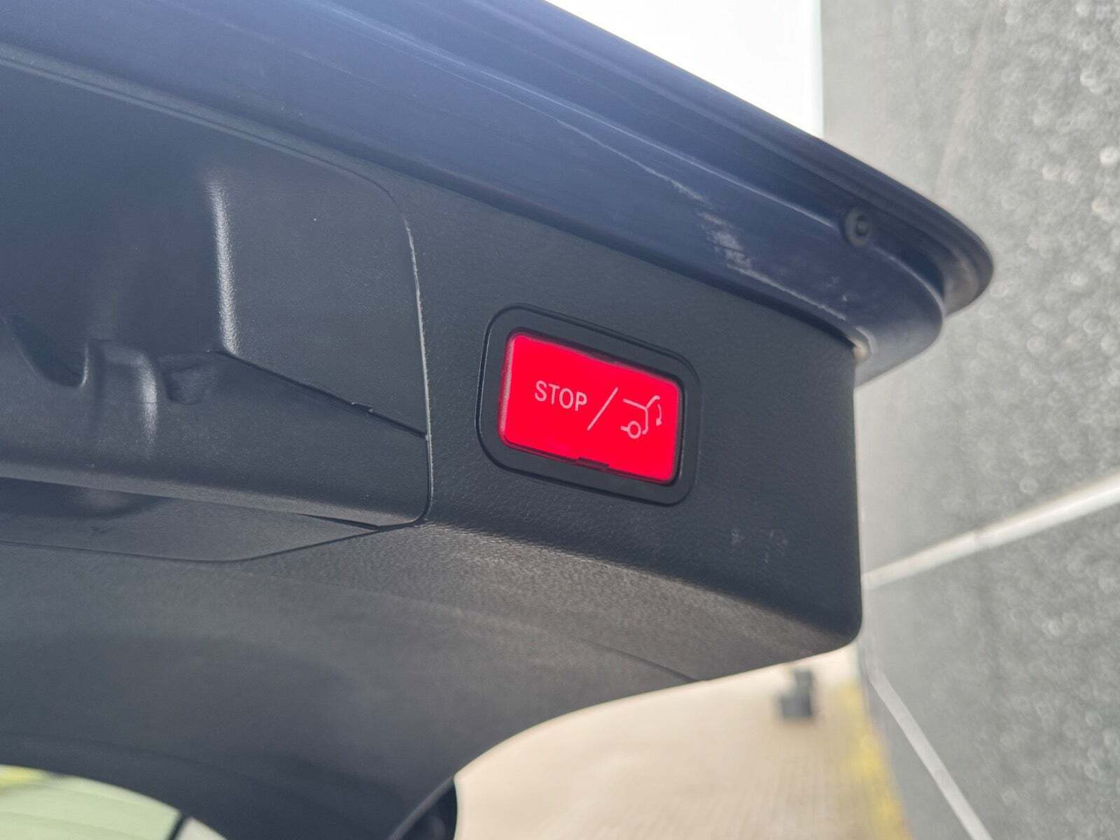 Blå Mercedes C220 d fra 2016