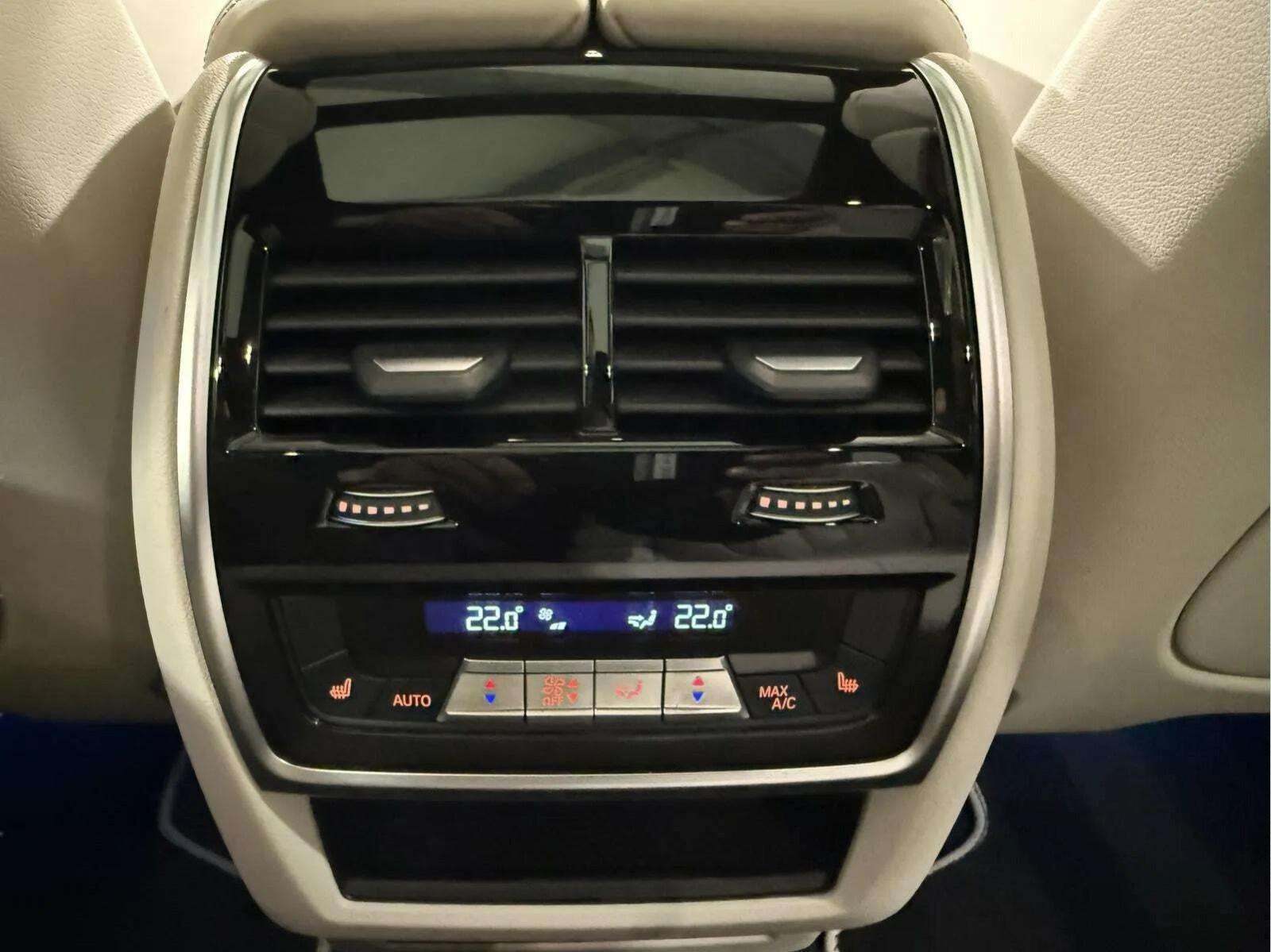Sort BMW X5 fra 2022