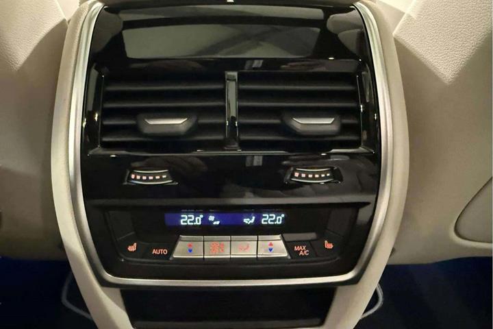 Sort BMW X5 fra 2022