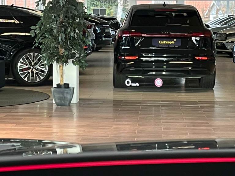 Audi SQ6 e-tron quattro Van