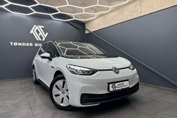 Hvid VW ID.3 fra 2022 set udefra