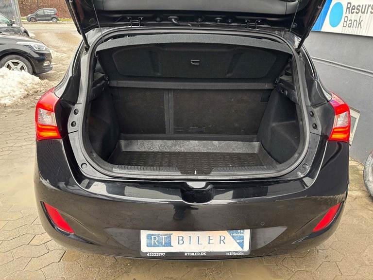 Hyundai i30 1,6 CRDi 110 EM-Edition