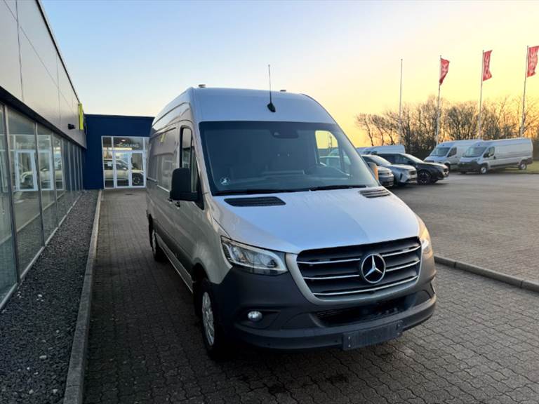 Mercedes Sprinter 319 3,0 CDi A2 Kassevogn aut. RWD