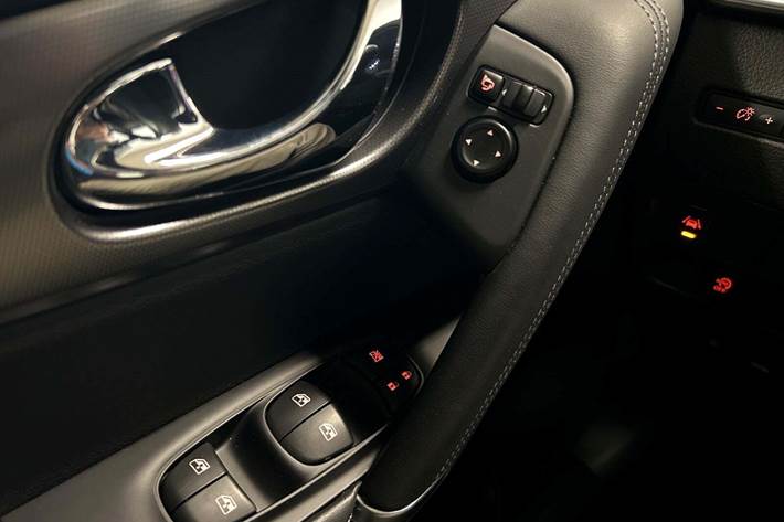 Sort Nissan Qashqai fra 2018