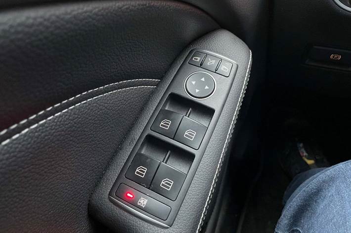 Hvid Mercedes B250 e fra 2018