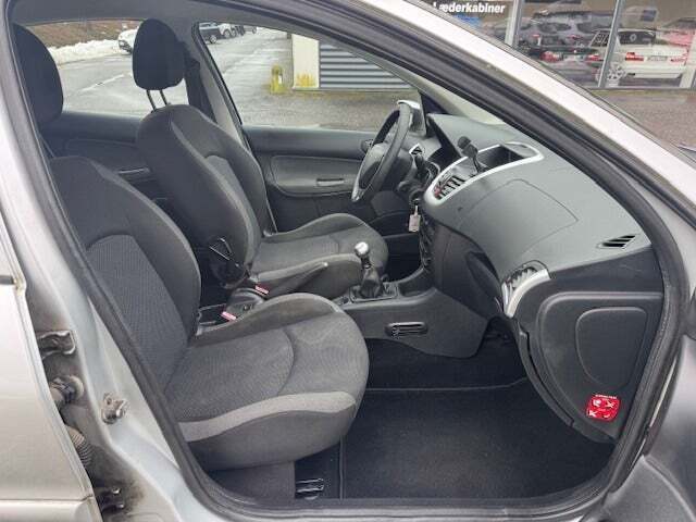 undefined Peugeot 206+ fra 2010