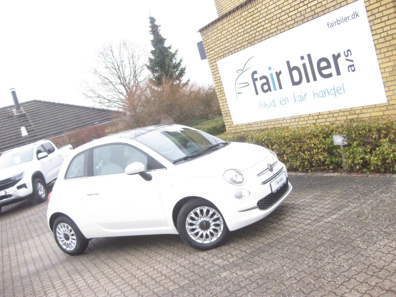 Hvid Fiat 500 fra 2023