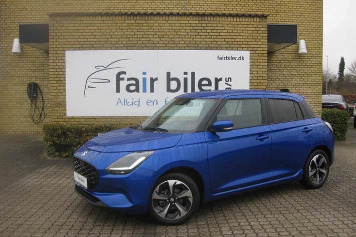 Blå Suzuki Swift fra 2025 set udefra
