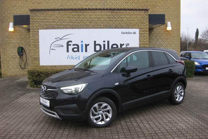 Grå Opel Crossland X fra 2019 set udefra