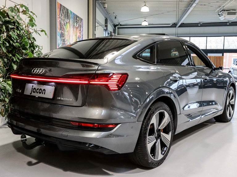 Audi e-tron 55 S-line Sportback quattro