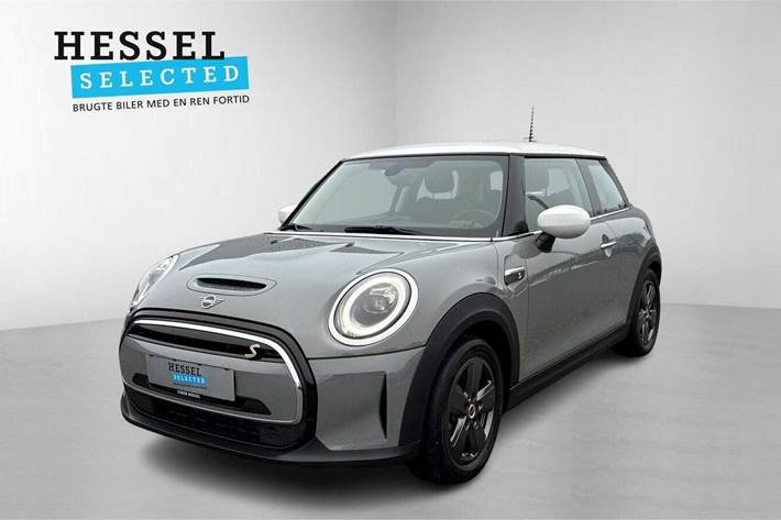 Grå Mini Cooper SE fra 2022 set udefra