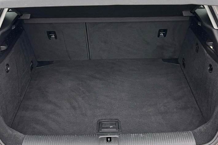 Orange Audi A3 fra 2016