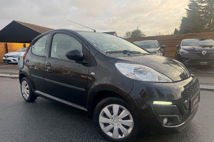 undefined Peugeot 107 fra 2012 set udefra