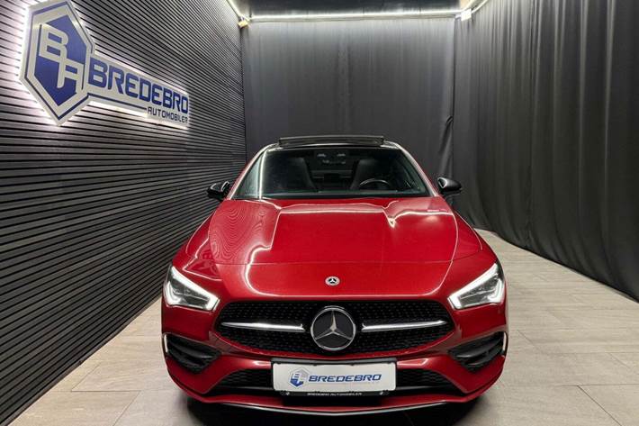Rød Mercedes CLA250 e fra 2020