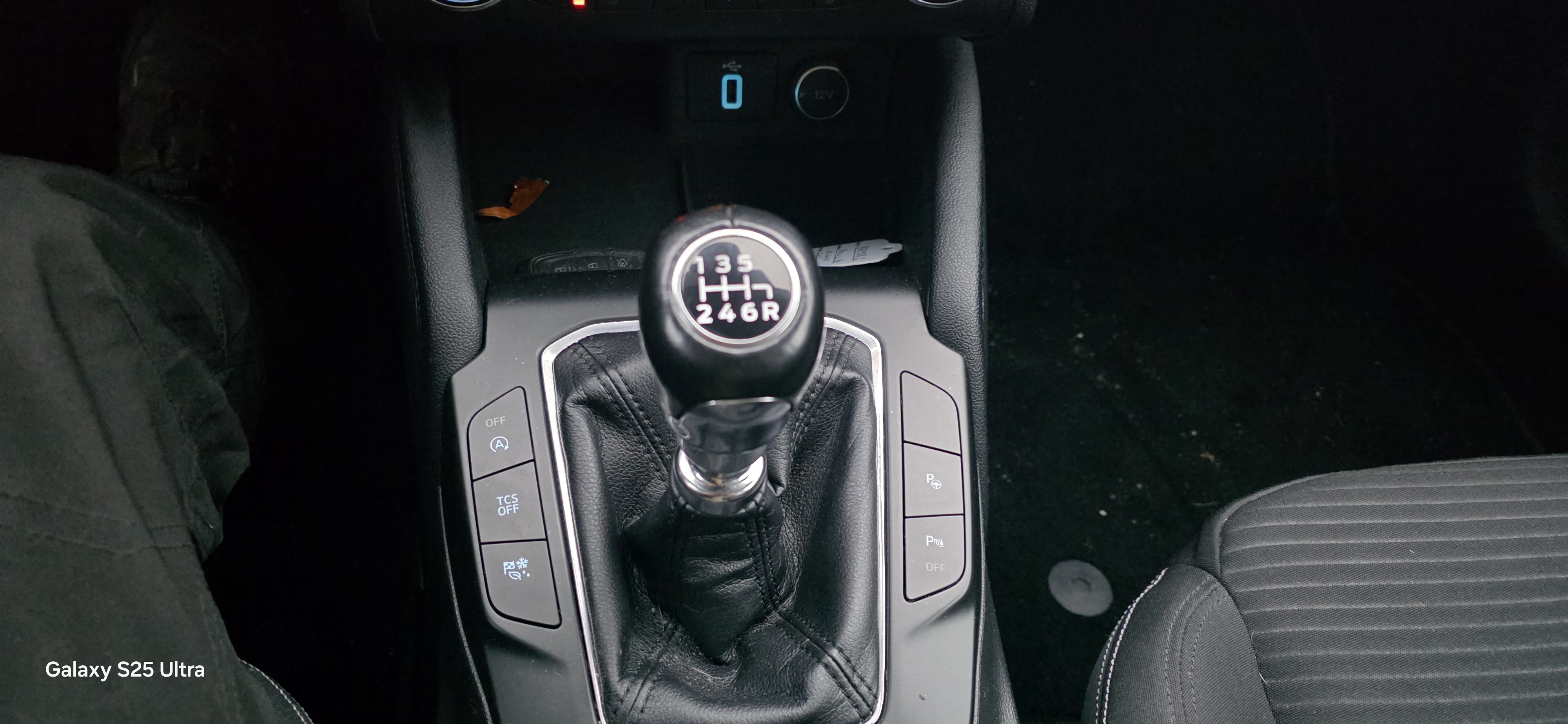 Grå Ford Focus fra 2019