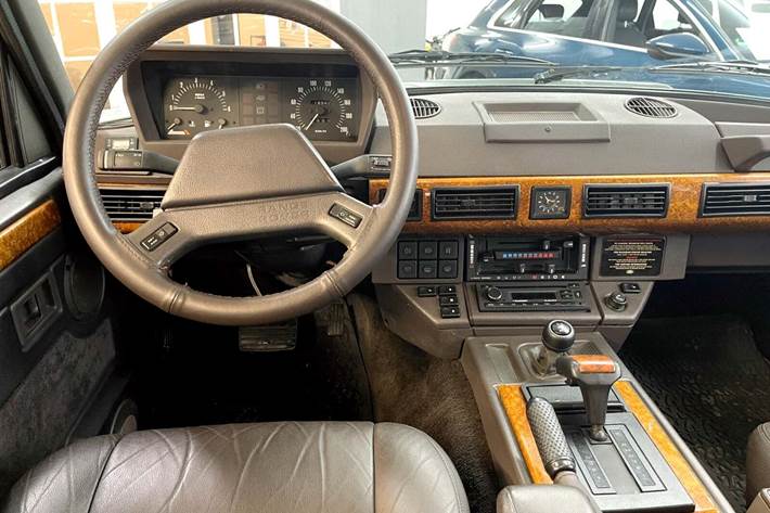 Grøn Land Rover Range Rover fra 1993