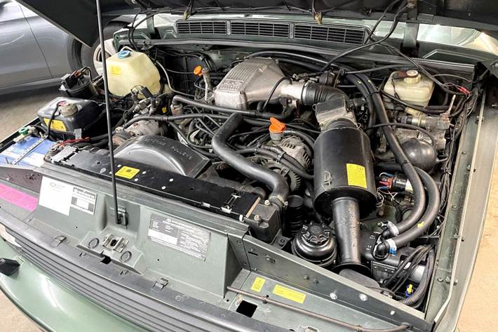 Grøn Land Rover Range Rover fra 1993