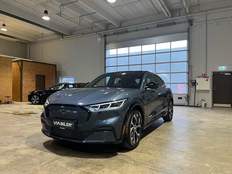 Ford Mustang Mach-E EL UR AWD 351HK 5d Aut.