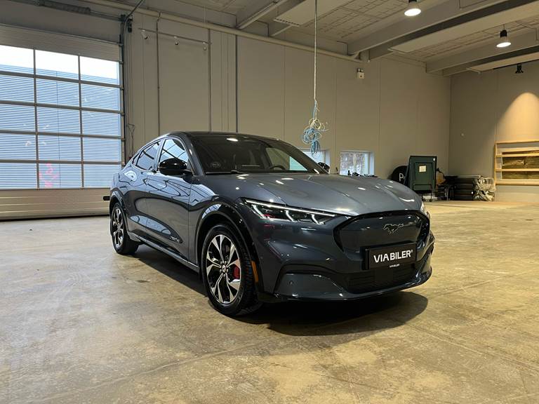 Ford Mustang Mach-E EL UR AWD 351HK 5d Aut.