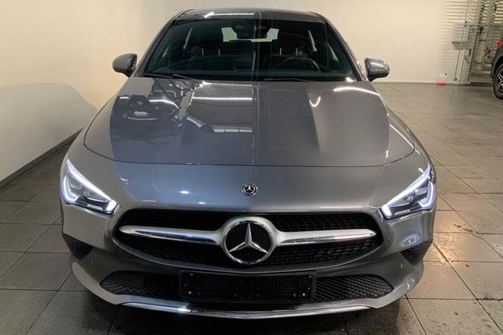 Grå Mercedes CLA200 fra 2020