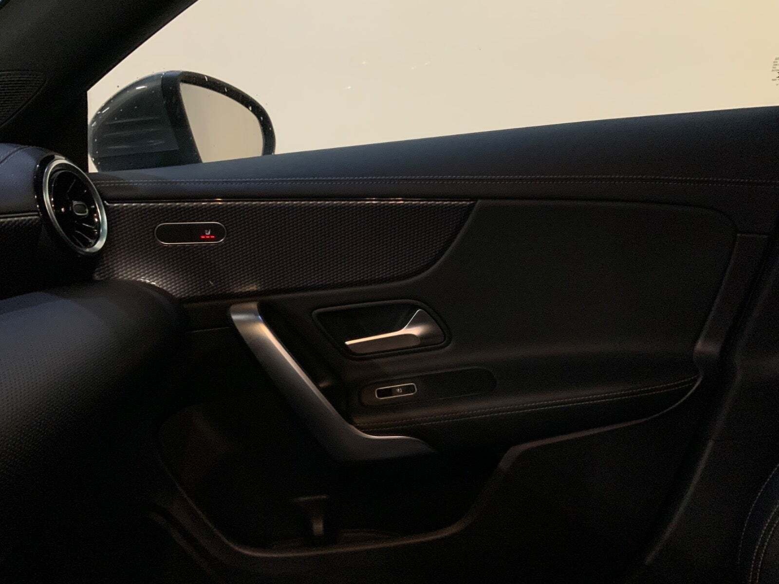 Grå Mercedes CLA200 fra 2020