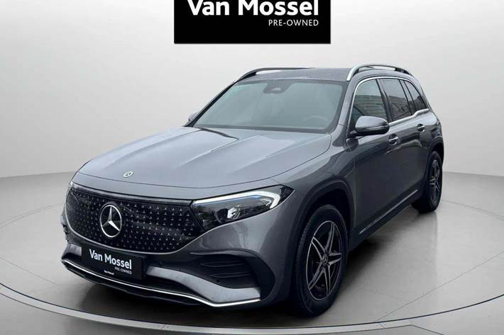 Grå Mercedes EQB250+ fra 2024 set udefra