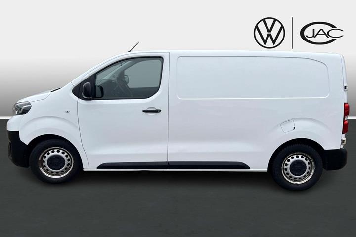 Hvid Toyota ProAce fra 2019