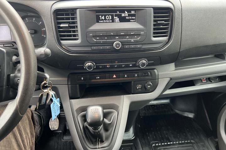 Hvid Toyota ProAce fra 2019